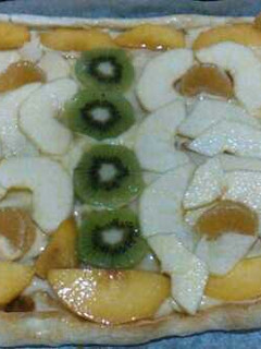 Una foto de Hojaldre con frutas