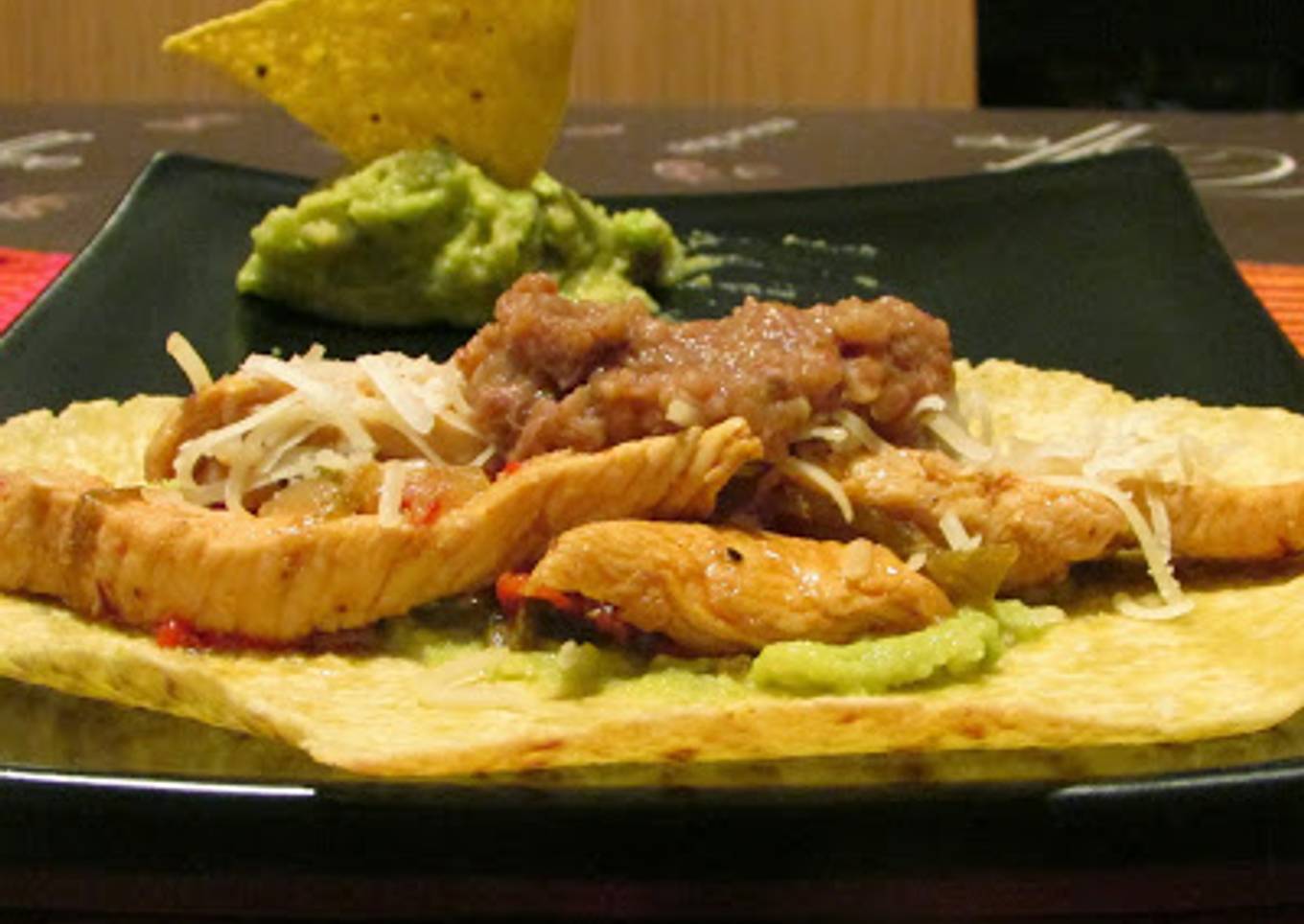 Fajitas de pollo con guacamole