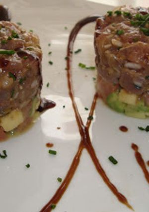 Una foto de Tartar de Atún