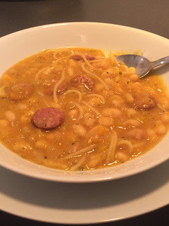 Una foto de Porotos con Rienda (olla a presión)