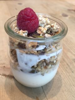 Una foto de Yogurt Natural con cereales