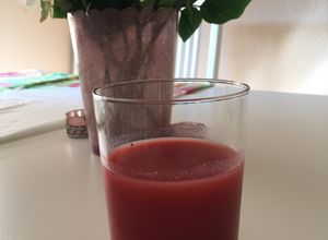 Una foto de Jugo saludable multifrutas