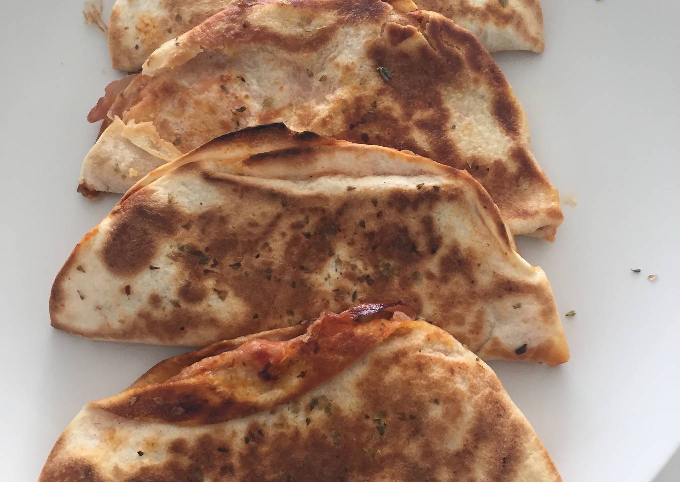Quesadillas with jamon and queso