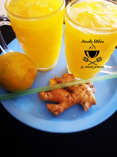A picture of Orange ginger.