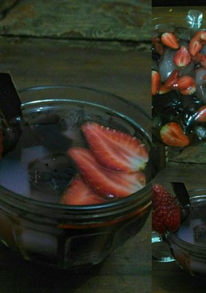 Foto resep Strawberry with Cincau Coco