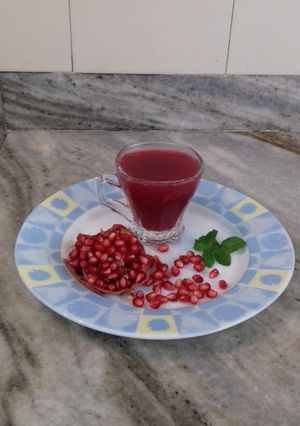 বেদানা ঠান্ডাই (bedana thandai recipe in Bengali) রেসিপির প্রধান ছবি