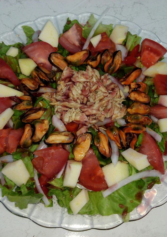 Una foto de Ensalada tierra y mar