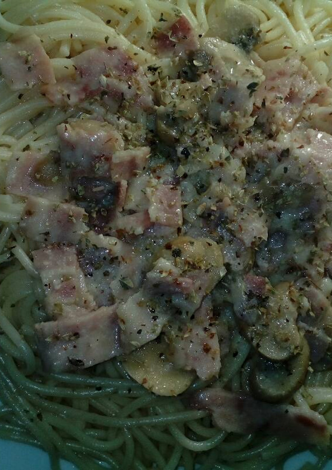 Una foto de Espagueti con salsa carbonara
