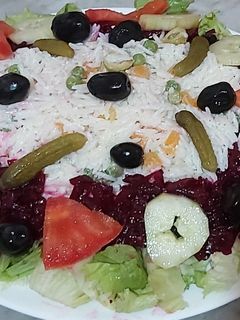 صورة لوصفة سلطة مشكلة