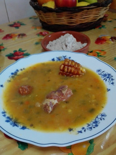 Una foto de Potajito de verdura canario