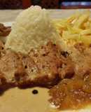 Solomillo de cerdo con dos salsas
