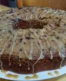 Bizcochón con chocolate y sirope de toffee