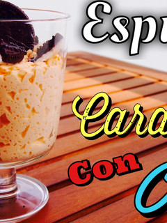 Una foto de Espuma de caramelo con galleta oreo