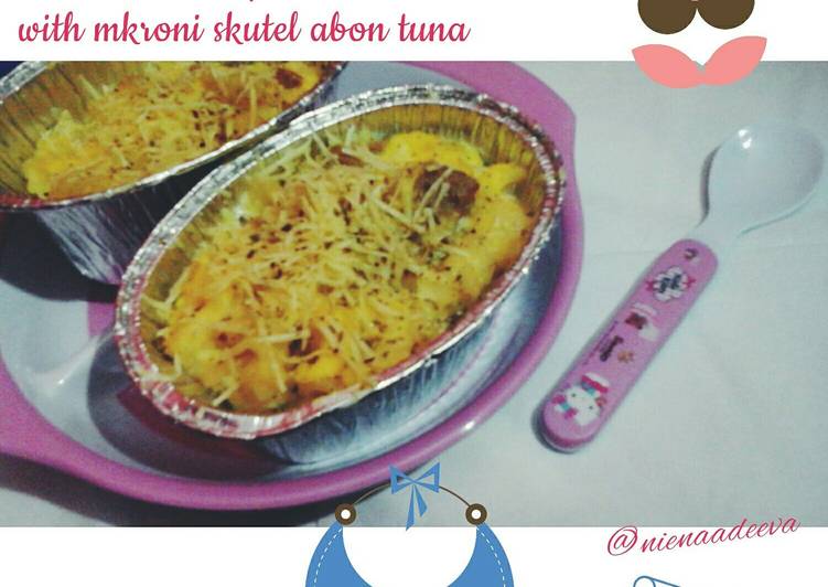 baked potato with makaroni skutel abon tuna