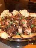 ALBONDIGAS DE CERDO EN SALSA DE ANANA CON BATATAS CHIPS