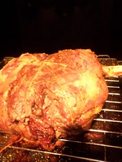 Una foto de Gigot de cordero deshuesado y relleno