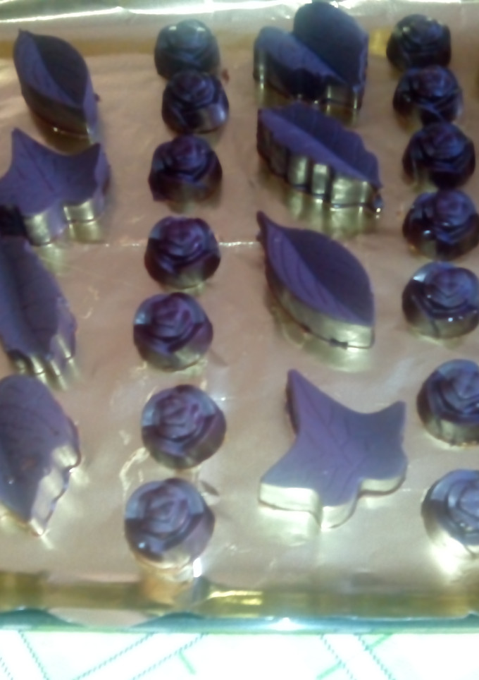 Una foto de Bombones rellenos de crema de toffee