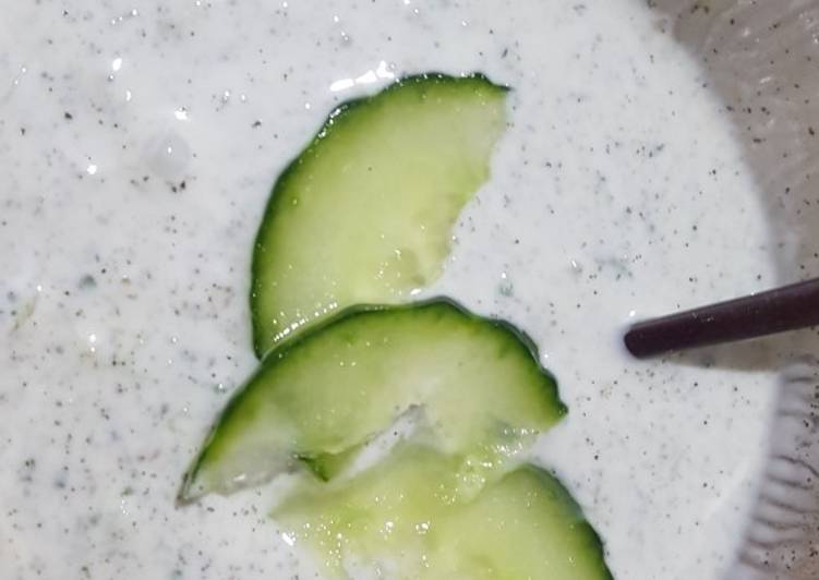 Recipe of Any-night-of-the-week Yogart, cucumber and mint raita