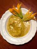 Pescado en salsa de flor de calabaza