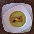 Crema de poblano con crocante de elote