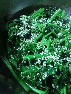 Foto resep Sigeumchi-namul 시금치나물
