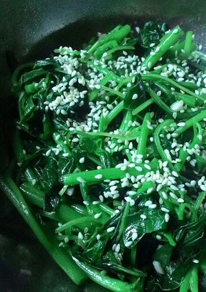 Foto resep Sigeumchi-namul 시금치나물