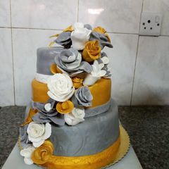 A picture of Wedding fondant Cake.