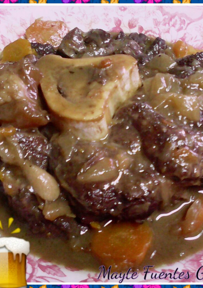 Una foto de Ossobuco de ternera al vino tinto