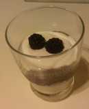 Semillas de chia y yogurt griego