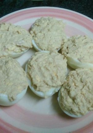 Una foto de Huevos Rellenos
