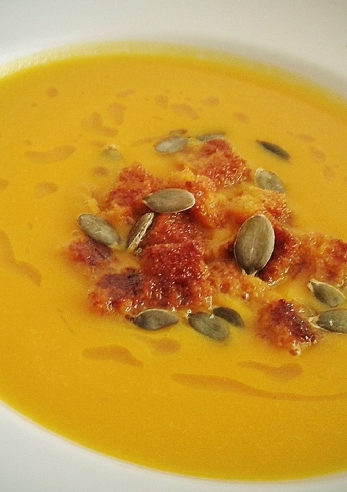 Una foto de Crema de calabaza y zanahoria