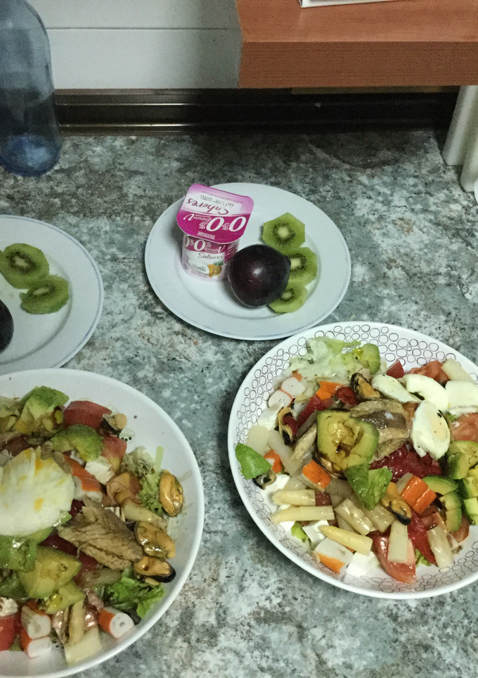 Una foto de Ensalada mixta completa