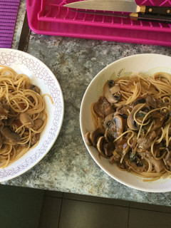 Una foto de Spaghetti con setas y soja