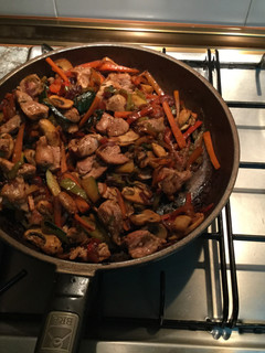 Una foto de Wok de pavo