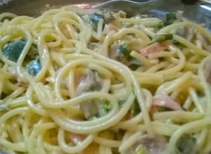 Una foto de Spaguetti a la carbonara con champignons