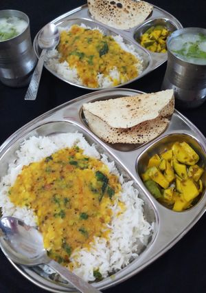 A picture of Dal rice.
