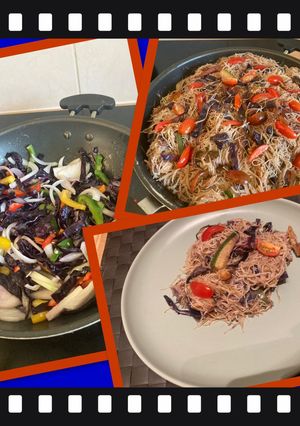 Thai zöldséges-csirkés sült rízstészta 🧄🧅🌶🥕🫑🍜🥒 🇹🇭 😋 recept fotója