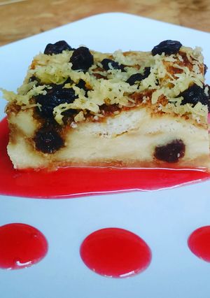 Foto resep pudding bread rum raisin