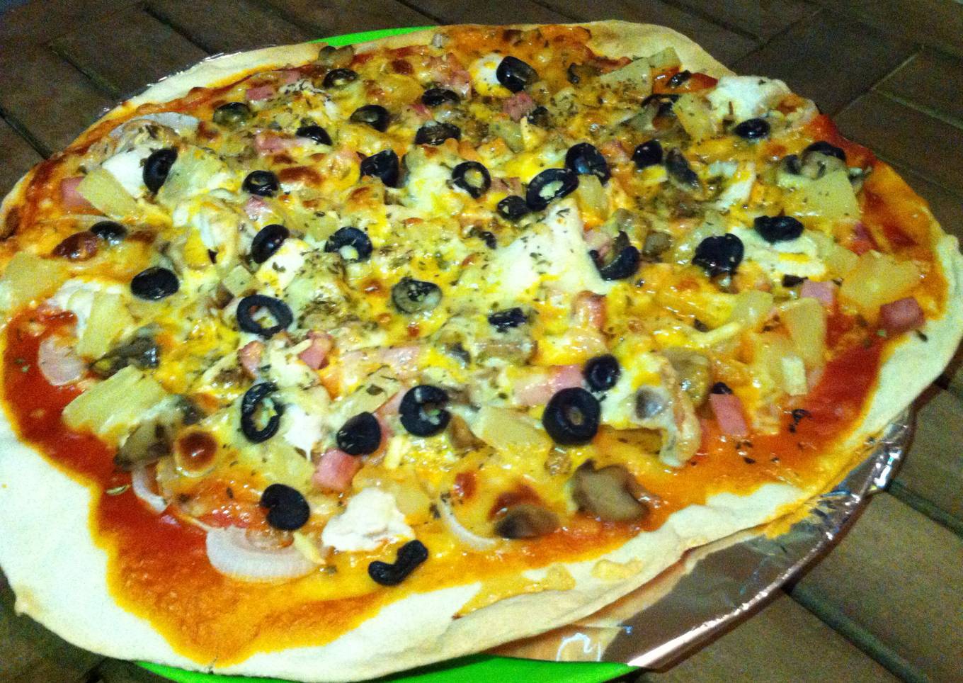 Pizza rústica con piña