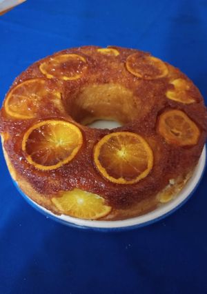 Una foto de Torta invertida de naranja 😋
