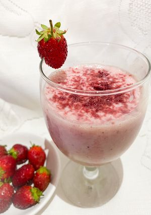 Foto resep Jus Strawberry toping Oreo Redvelvet
