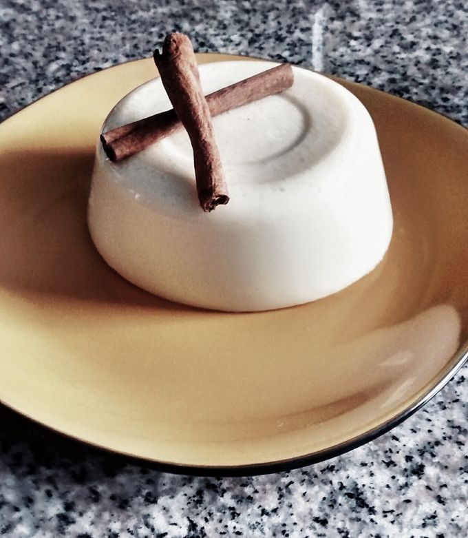 Una foto de Gelatina de leche condensada...