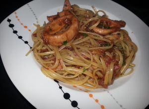 Una foto de Linguini con calamares/Pasta con calamares