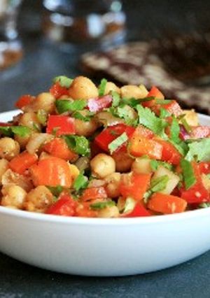 A picture of Chickpea salad.
