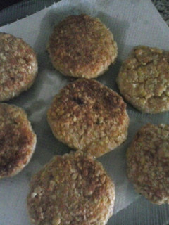 Una foto de Hamburguesas de avena y coreanito