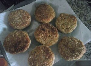 Una foto de Hamburguesas de avena y coreanito