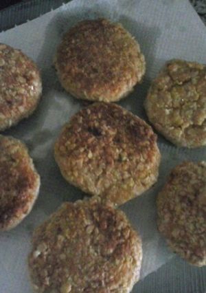 Una foto de Hamburguesas de avena y coreanito