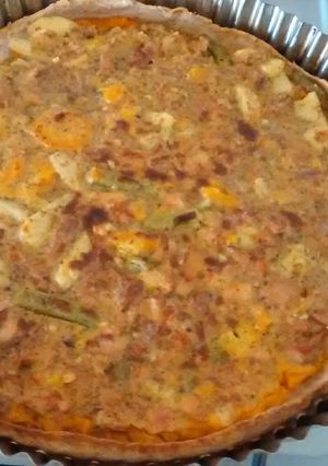 Una foto de Tarta de pollo con verduras con masa integral