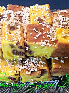 Hình của món Bánh Bí Đỏ Nho Khô.