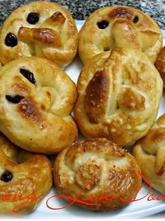 Hình của món Bánh mỳ Pretzel ( Bretzel).